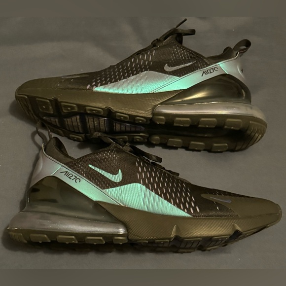 Nike Air Max 270 Throwback Future Men’s Size 13 Black/Laser Fuchsia Like New - Picture 7 of 14